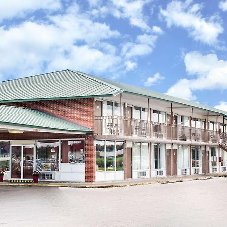 Days Inn By Wyndham Newport Ngoại thất bức ảnh